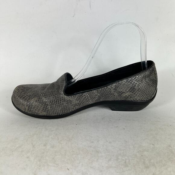 Dansko Nubuck Loafers Womens 7 Olive Gray Snakeskin Pattern Casual Slip-On Shoes - Picture 6 of 11